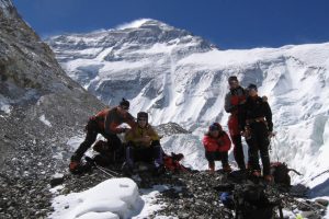 ExpEve-2005-celá výprava před nástupem do stěny